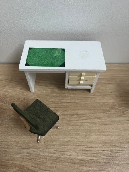 Bureau et chaise