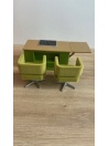 Cuisine verte  plan de travail + chaises lundby