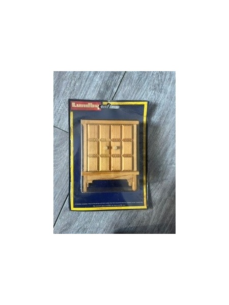Armoire pin neuve Lundby