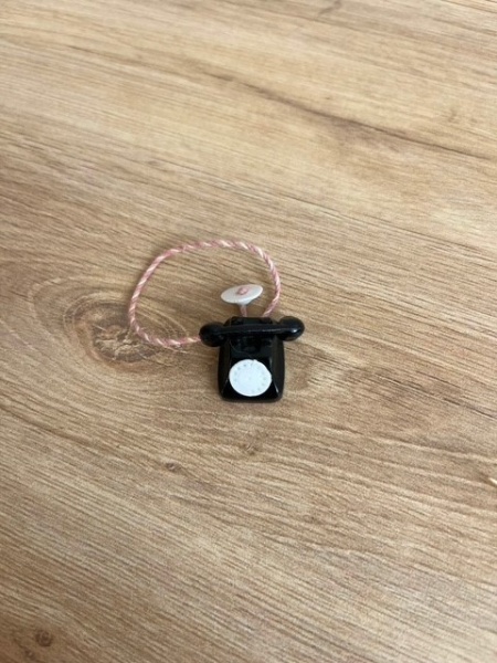 Téléphone noir