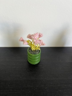 Plante verte avec fleurs Lundby