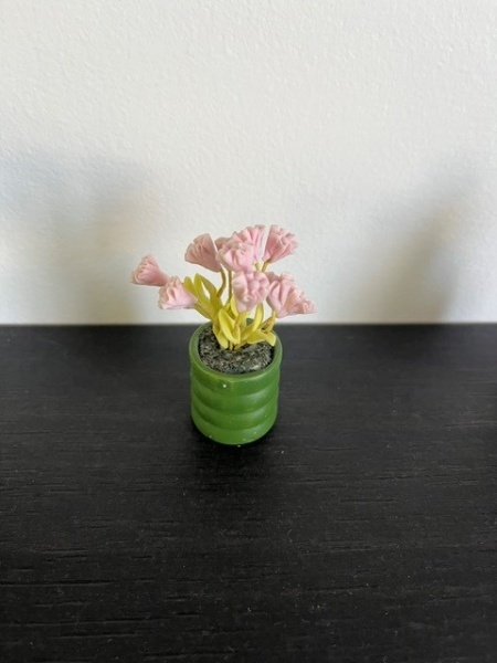 Plante verte avec fleurs Lundby